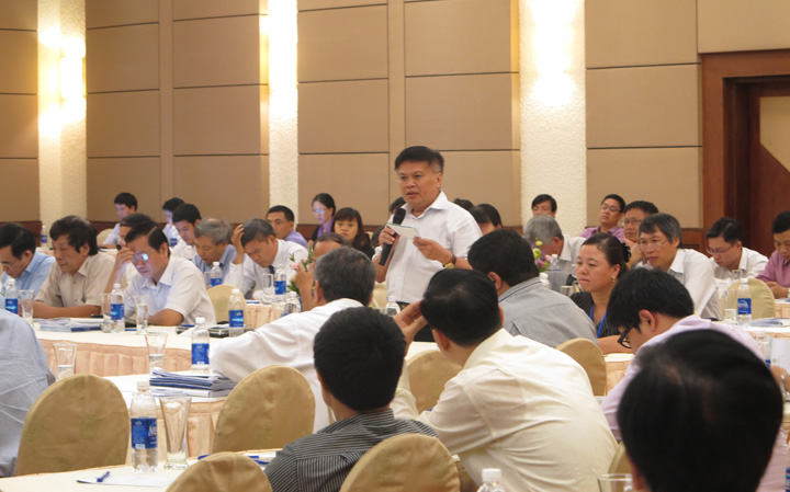 TS. Nguyễn Đình Cung phát biểu tại Diễn đàn Kinh tế Mùa thu.