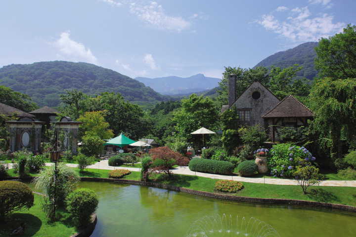 hồ nước nóng tại Hakone