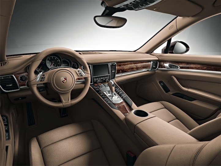 Panamera dáng vẻ lịch lãm